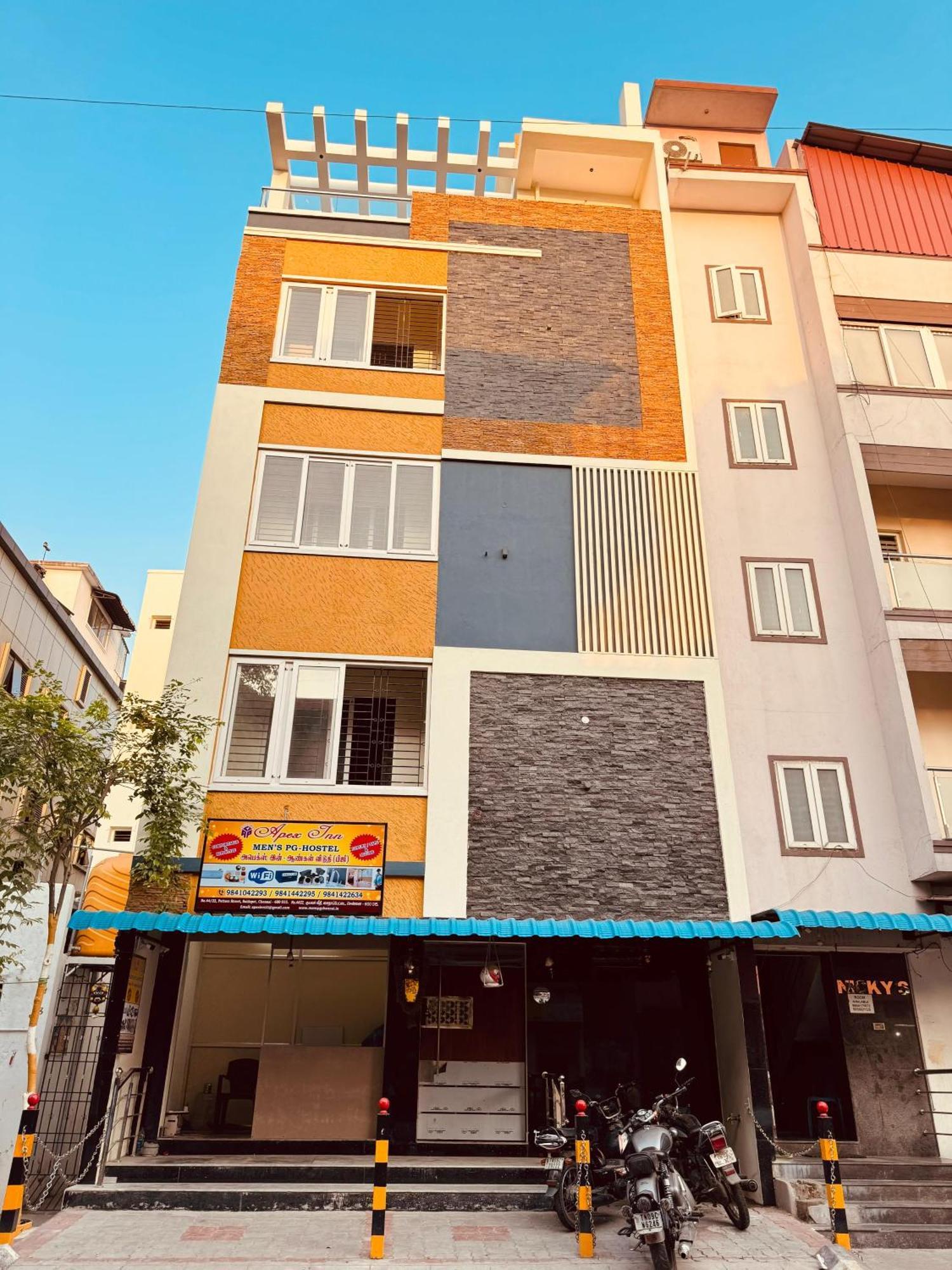 Hostel Apex Mens Pg -