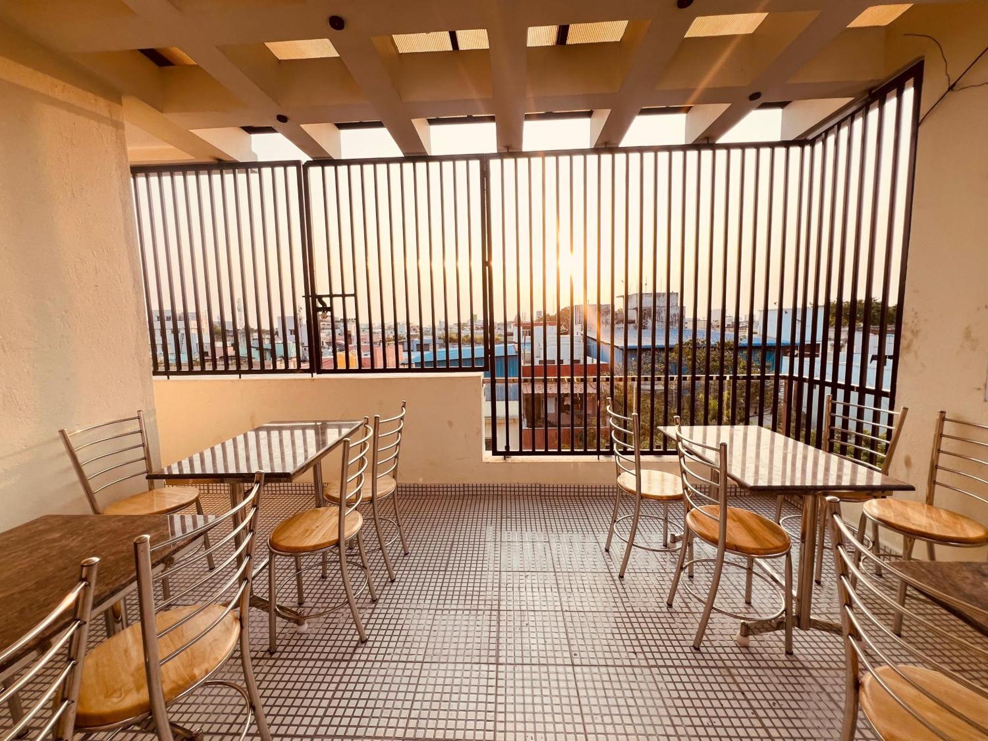 Apex Mens Pg - Hostel Chennai